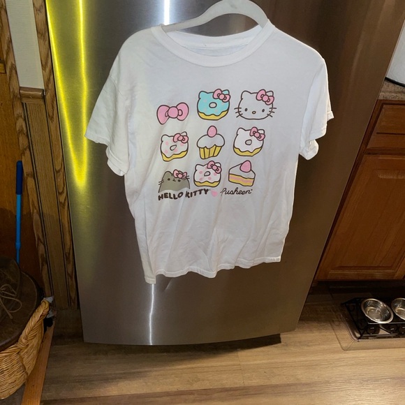 Hello Kitty & Pusheen Snack Tee 💗🍩 - Picture 3 of 8
